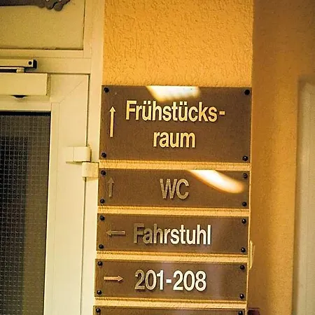 Stadt بين